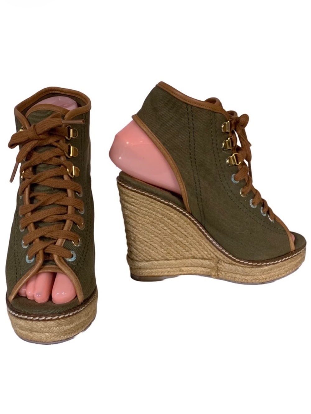 TORY BURCH ARMY GREEN FABRIC W/TAN TRIM WEDGE ESPADRILLE PLATFORM HEELS (5)